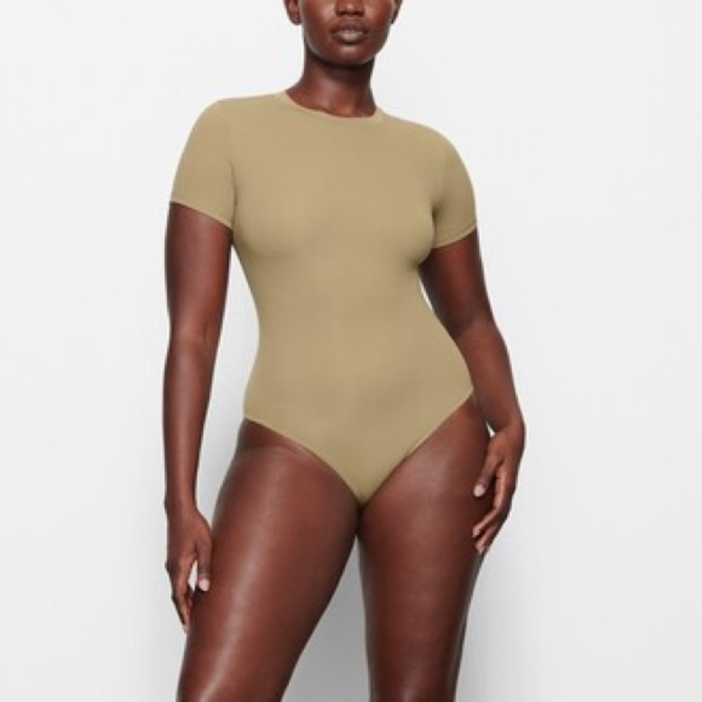 Skims Fits Everybody T Shirt Bodysuit